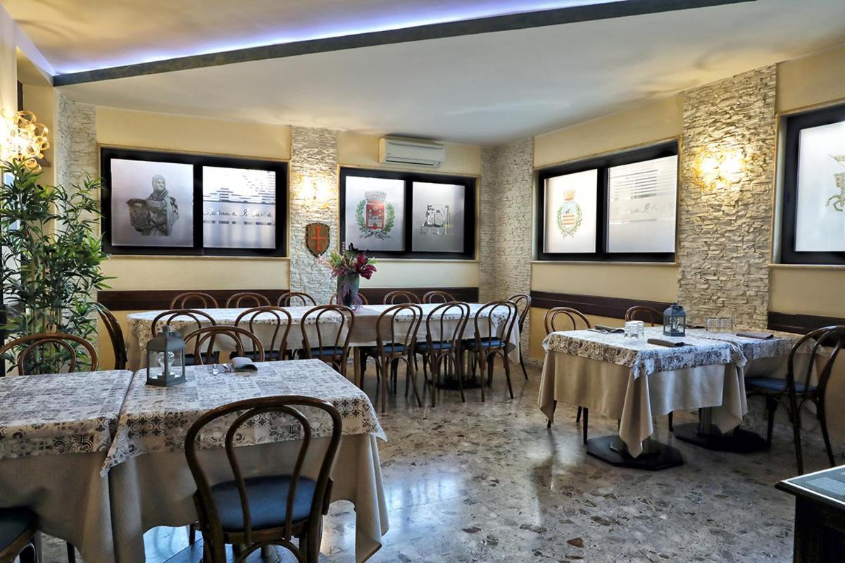 Hotel Al Castello Pomezia Esterno foto