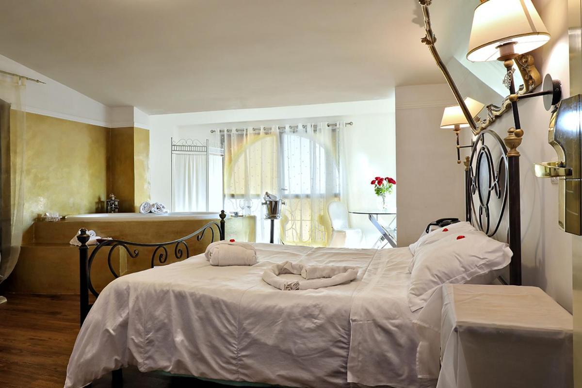 Hotel Al Castello Pomezia Esterno foto