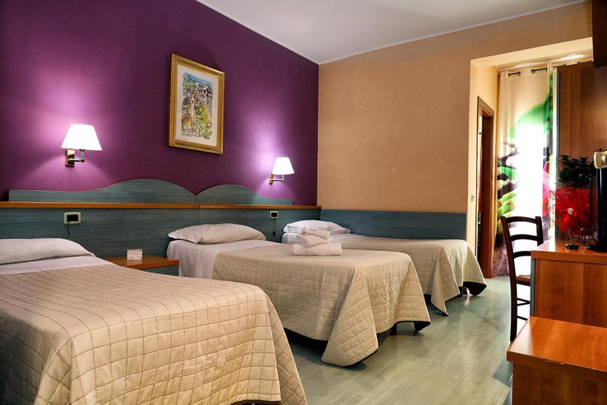 Hotel Al Castello Pomezia Esterno foto